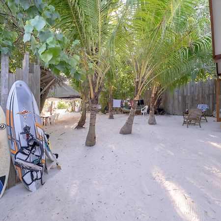 Brickwood Rasdhoo- Beach Front Exterior photo