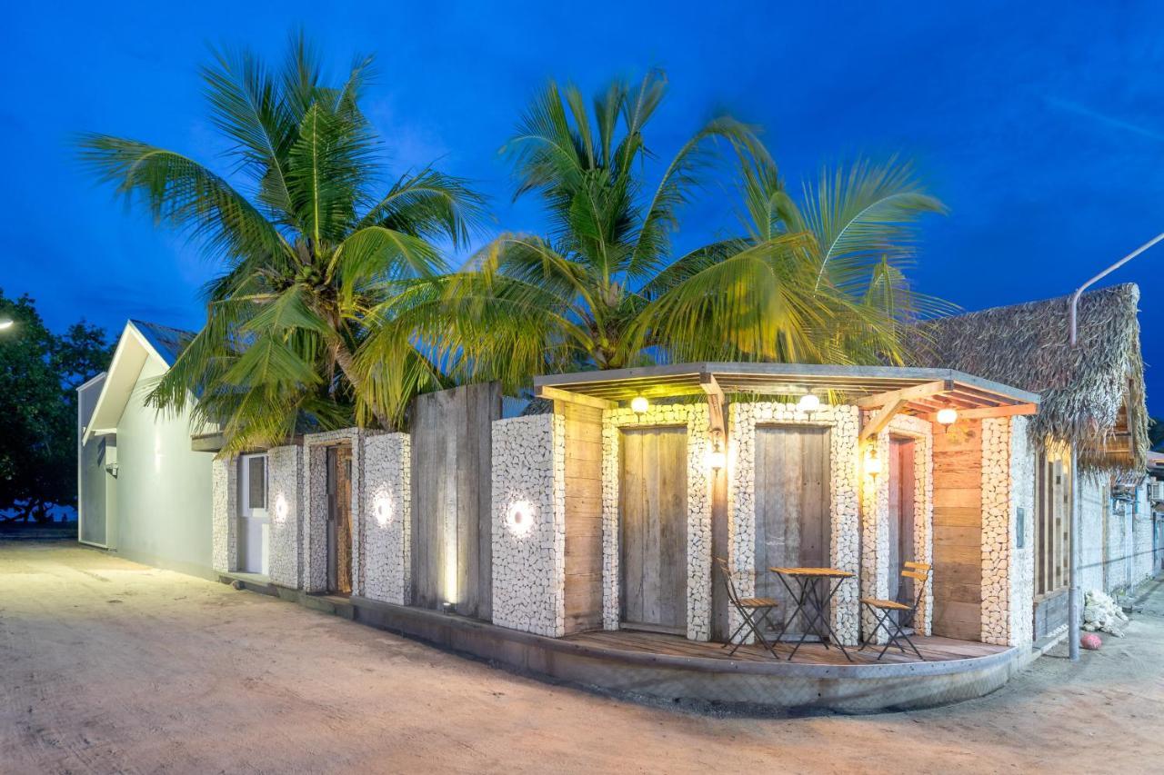 Brickwood Rasdhoo- Beach Front Exterior photo