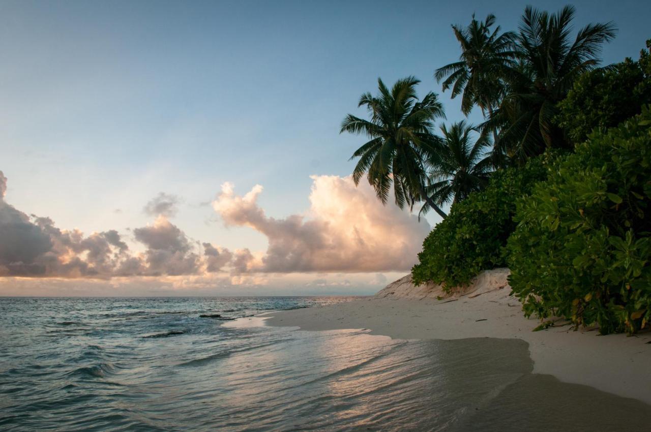 Brickwood Rasdhoo- Beach Front Exterior photo
