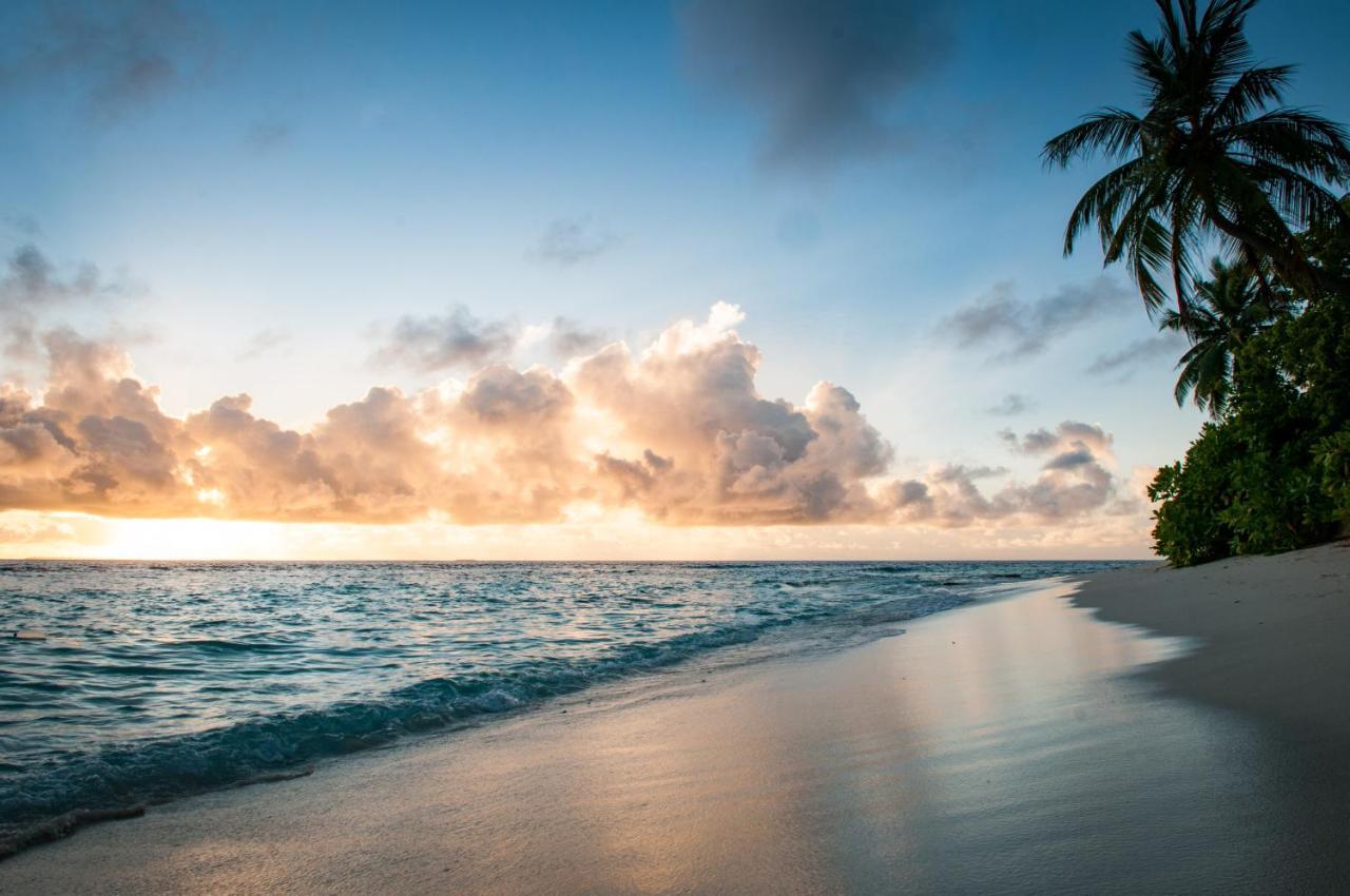 Brickwood Rasdhoo- Beach Front Exterior photo